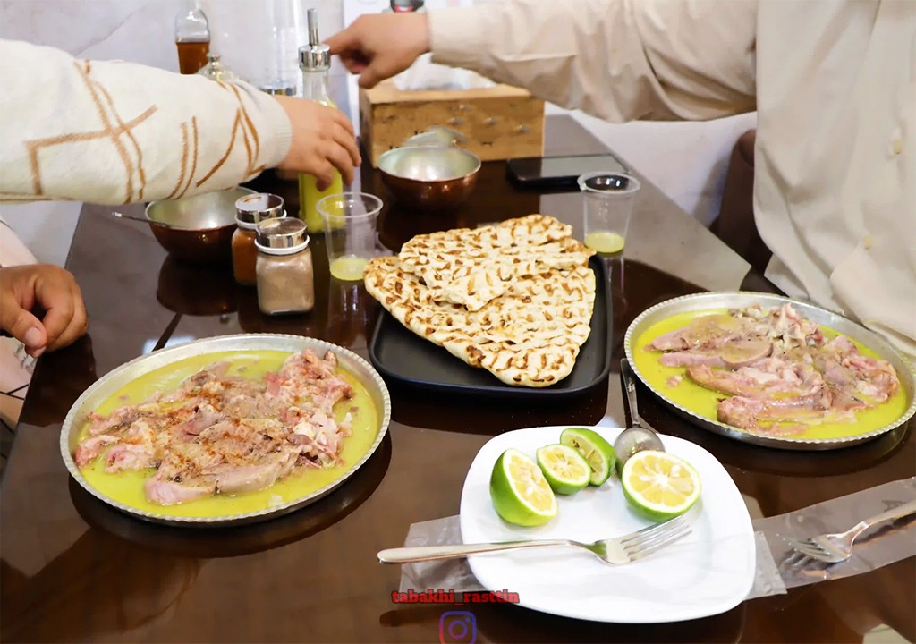 گوشت بناگوش چیست
